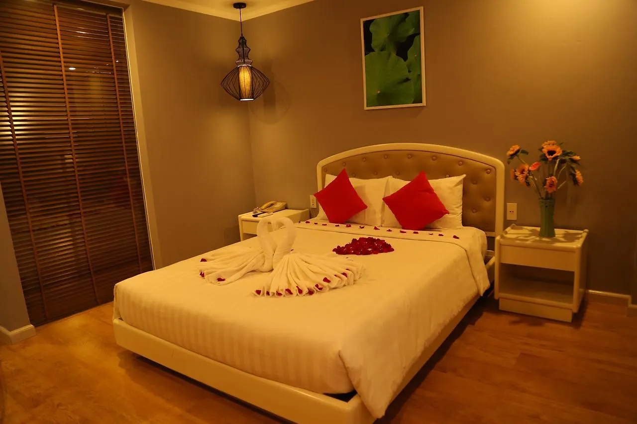 Kaka Hotel Han River Da Nang Vietnam