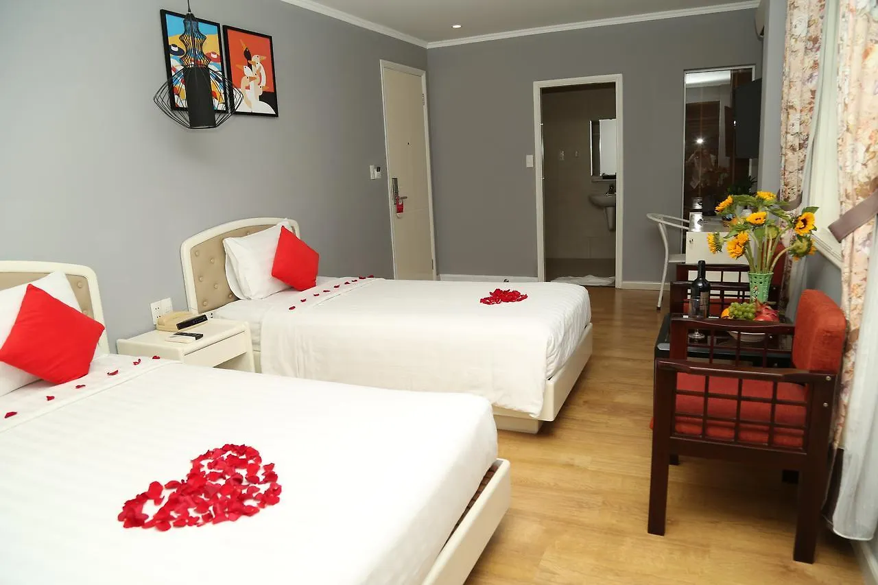 ***  Kaka Hotel Han River Da Nang Vietnam