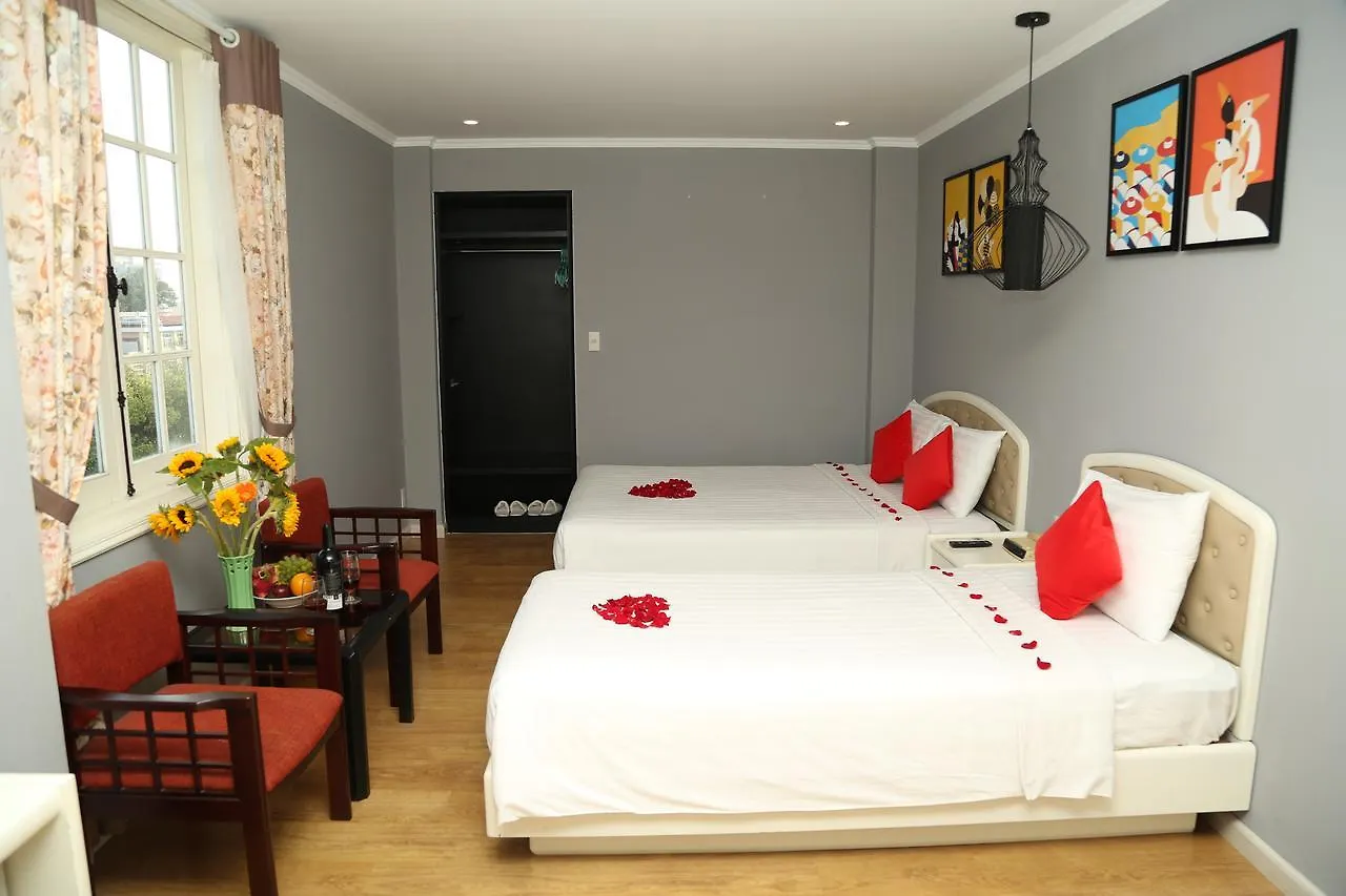 Kaka Hotel Han River Da Nang