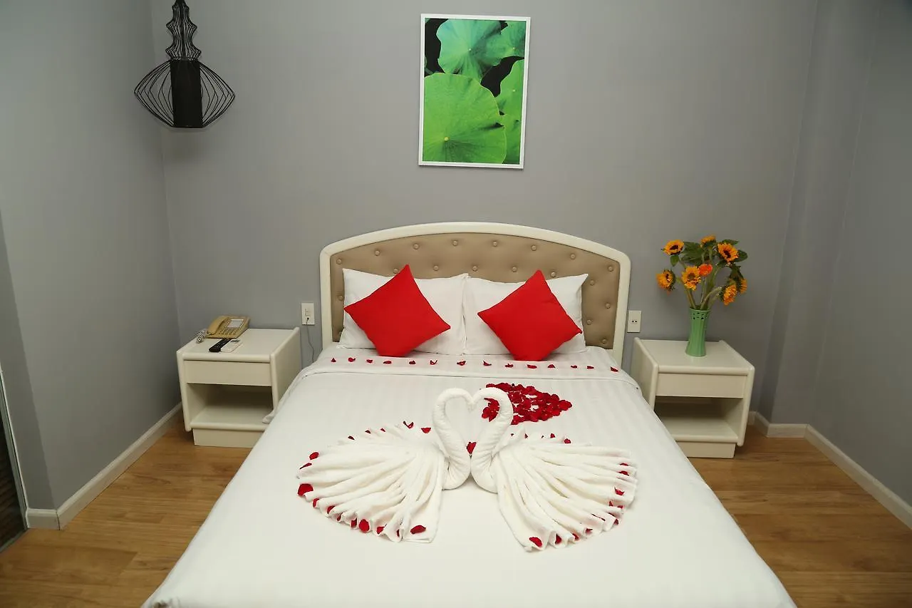 Kaka Hotel Han River Da Nang