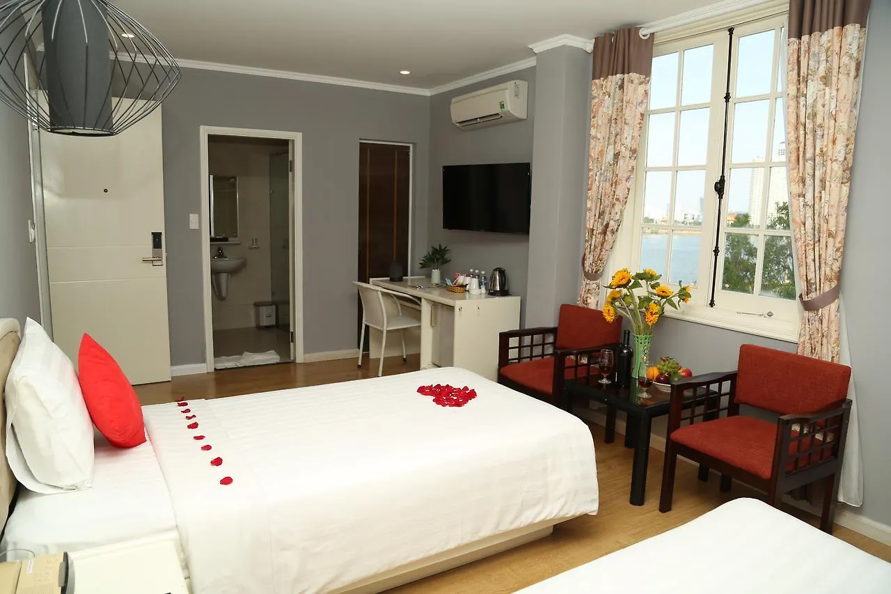 Kaka Hotel Han River Da Nang