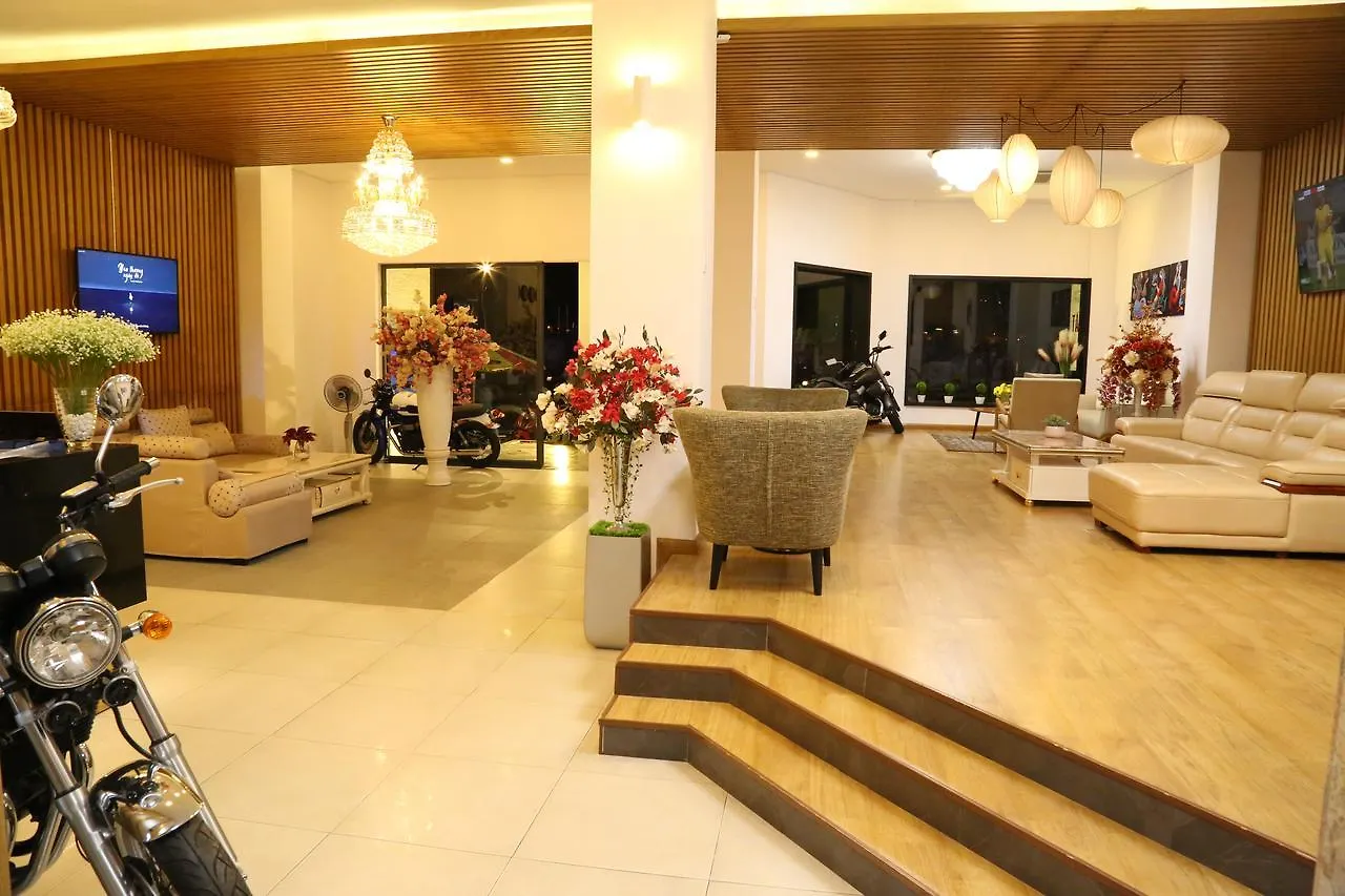 Kaka Hotel Han River Da Nang 3*,